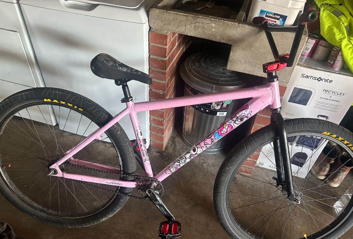 Chad Throne 29” (TRADES/OBO)