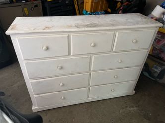 Dresser