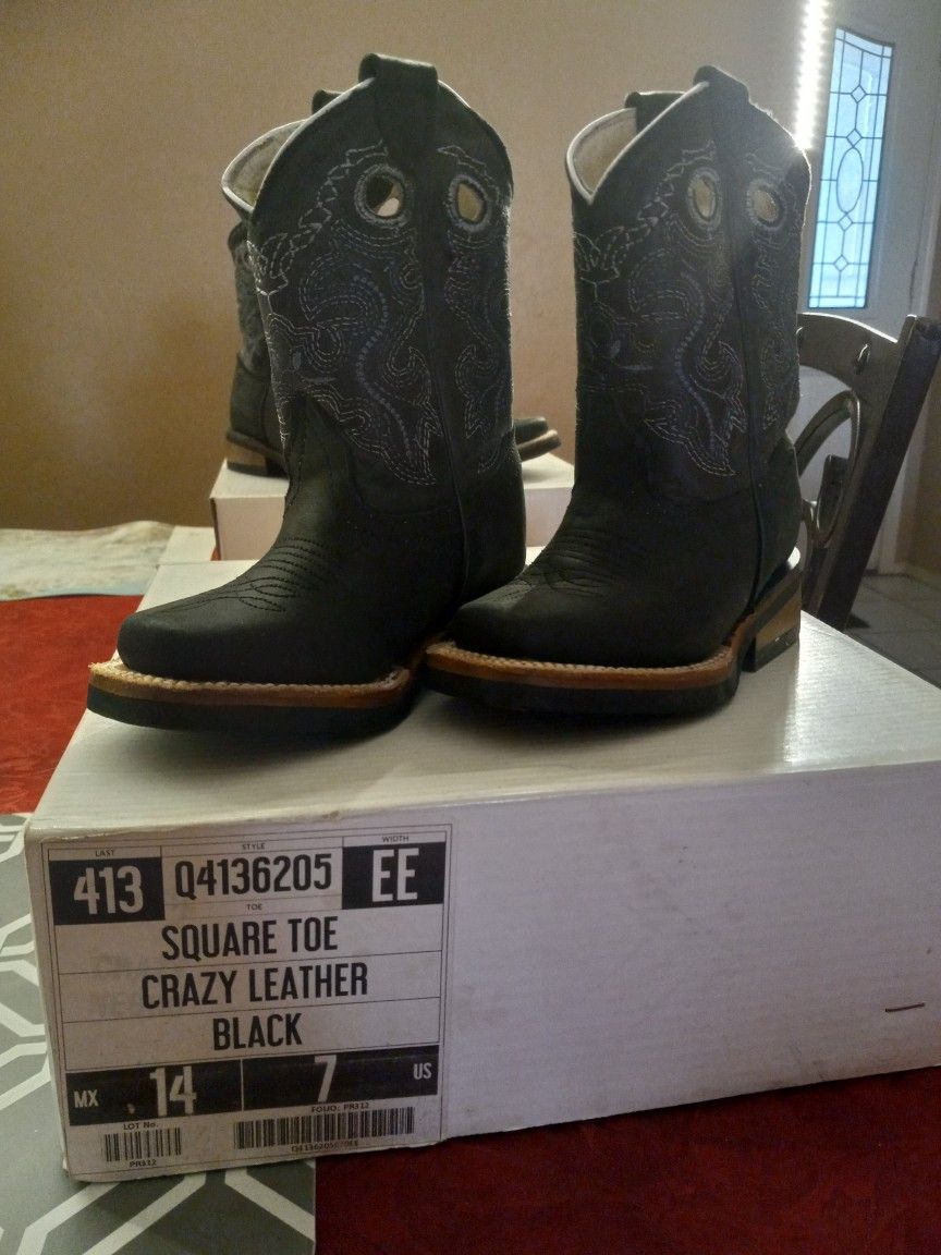 Botitas De Niño  Size 7  Nuevas