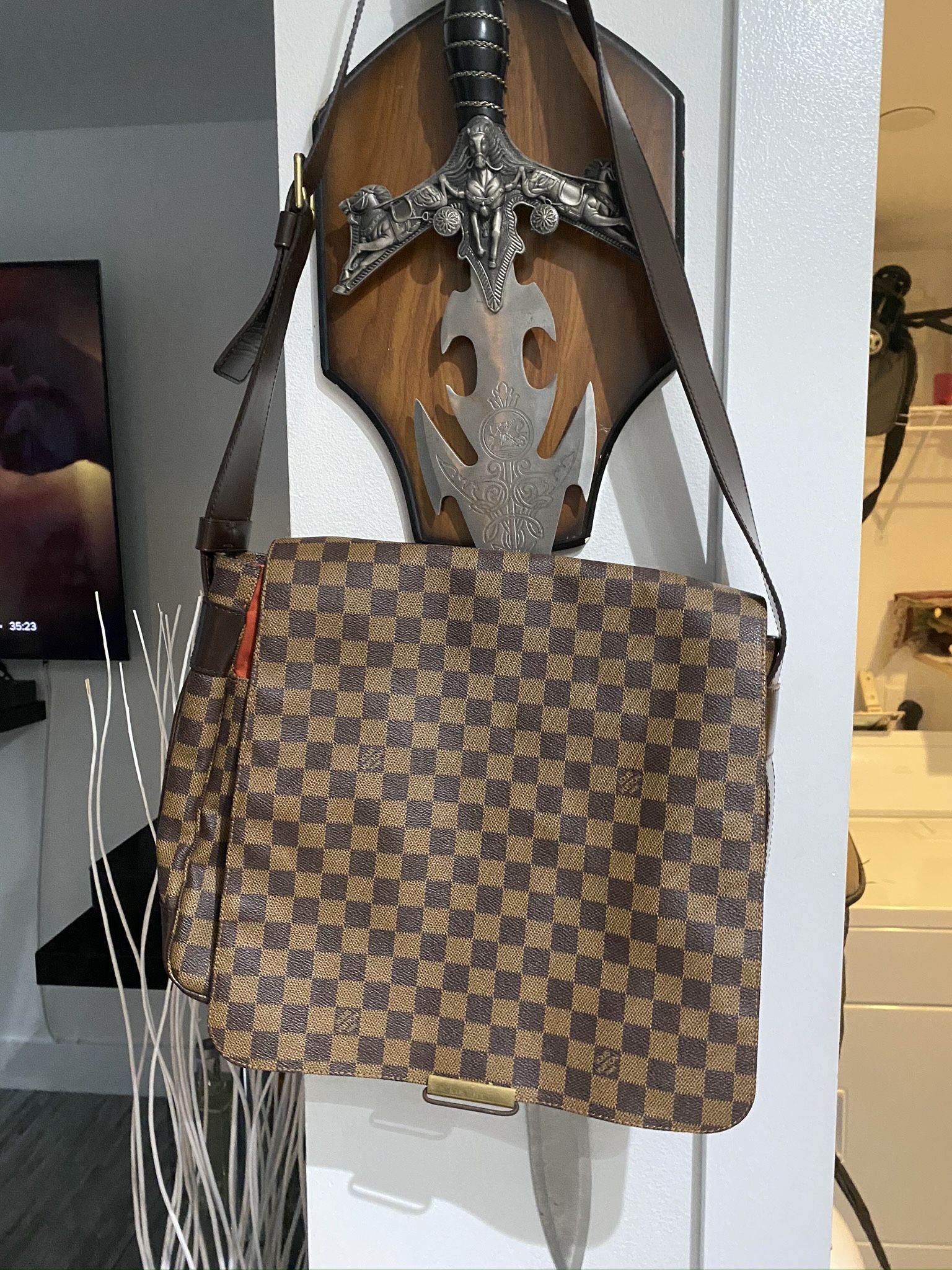 Messenger Bag LV
