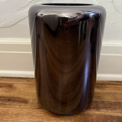 Mac Pro Trash Can Computer A1481