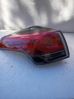 2016---2018 Toyota Rav4 Tail Light LH