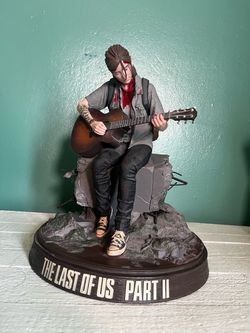 Ellie Statue and Collectors Edition Box