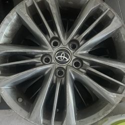 2015 Toyota Camry Rims