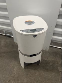 Well to Be Cat/Dog Food Dispenser automatic Smart Pet