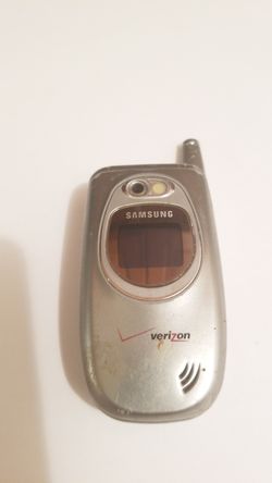 Samsung Verizon Hipster Flip Phone