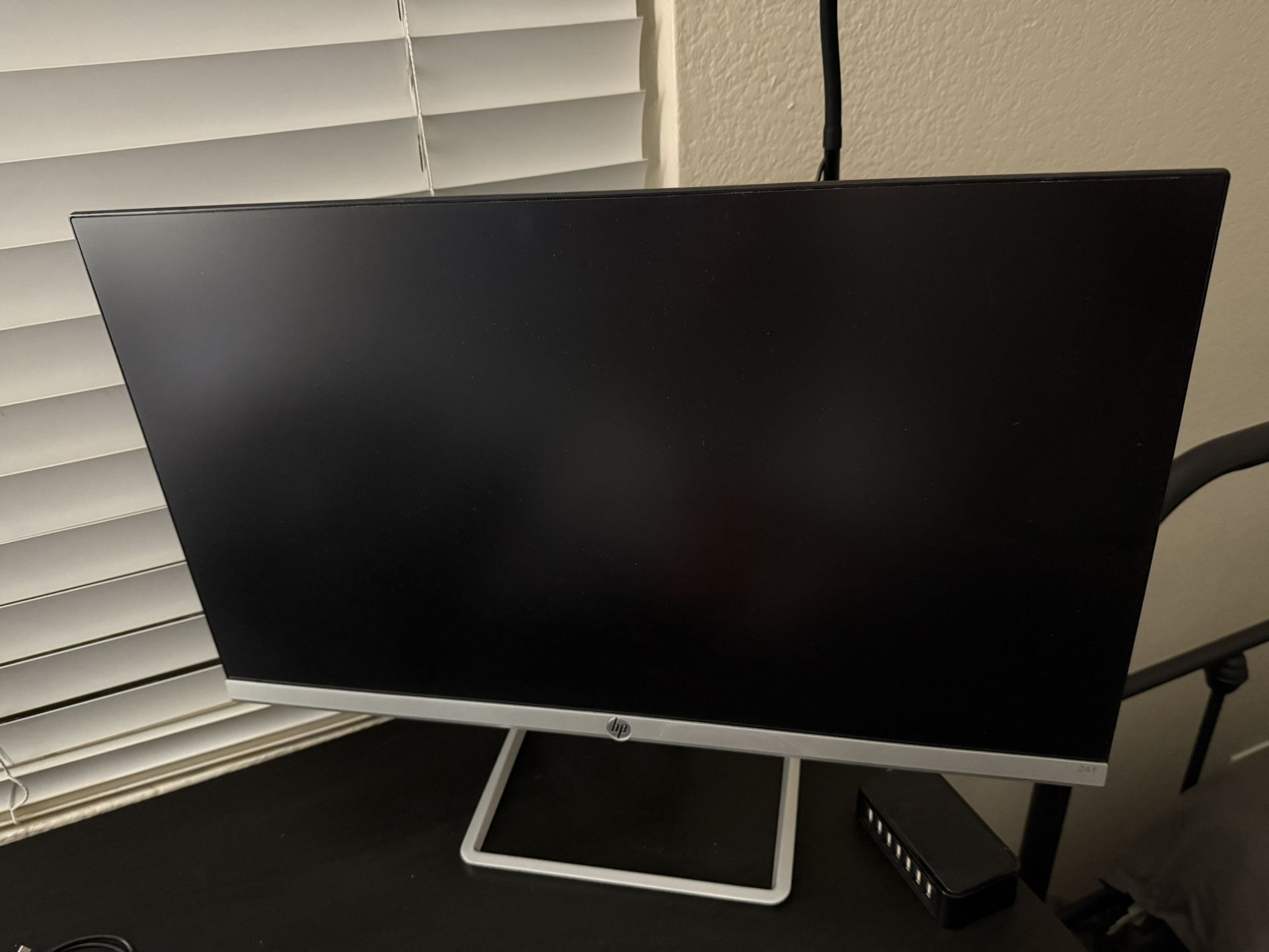 27” HP Monitor