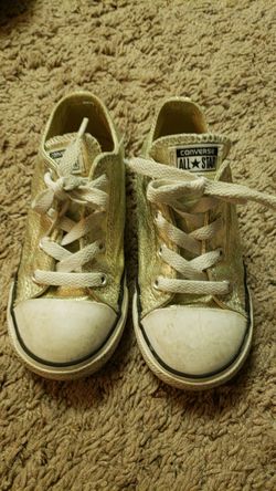 Girls gold Converse 10