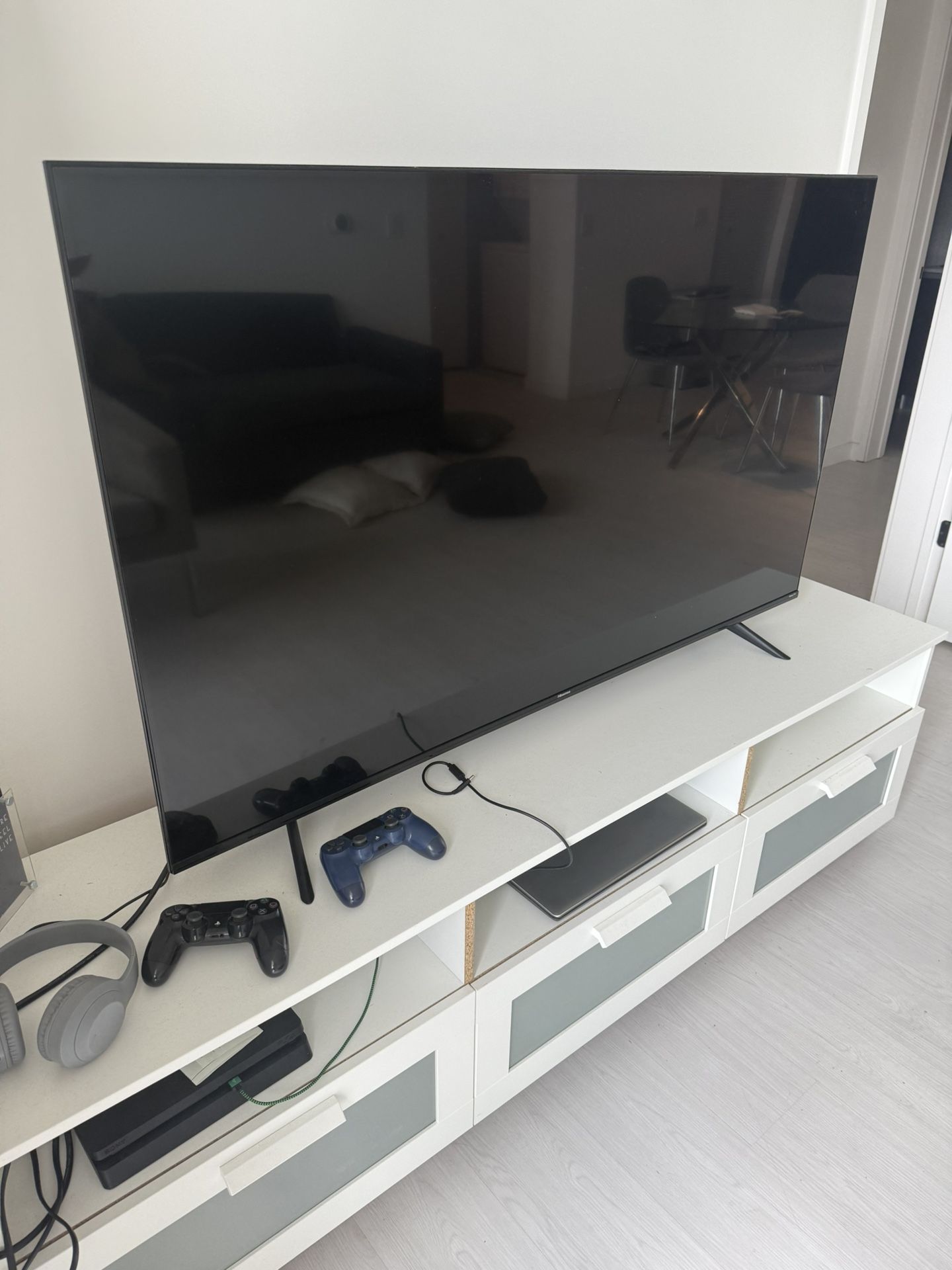 Hisense Tv 65”