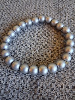 Gray Faux Pearl Stretch Bracelet
