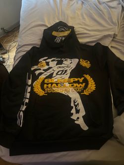 Sleepy hallow pullover hoodie size medium