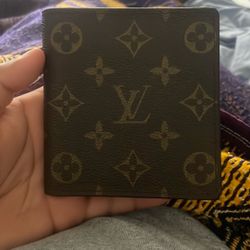 LV Wallet 