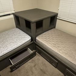 L shaped Double Twin Beds With Bookshelf And Dresser