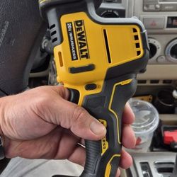 20v Dewalt 20v Brushless Compact Reciprocating Saw & Dcd708 Keyless Drill Driver