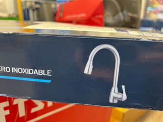 Tucker Stainless steel Single Handle Deck-mount Pull down with Sprayer (Includes Deck Plate)