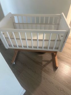 Baby crib
