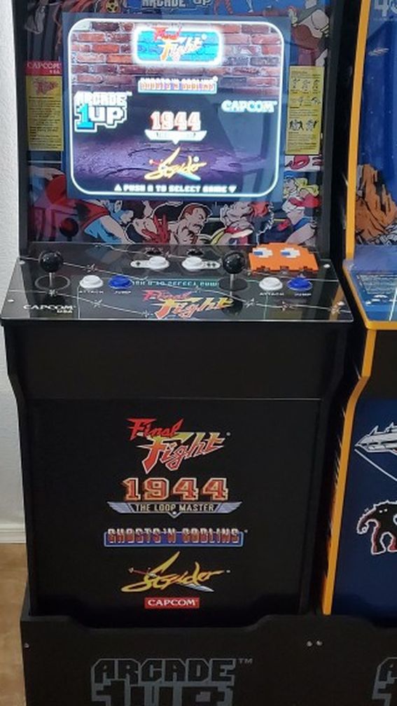 Arcade 1up Final Fight Cabinet with Riser