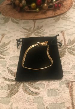New Gold Tone bracelet