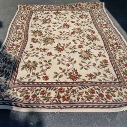 Beautiful Oriental Rug.  Persian Flower Design!