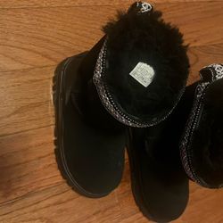 kids Uggs size 11