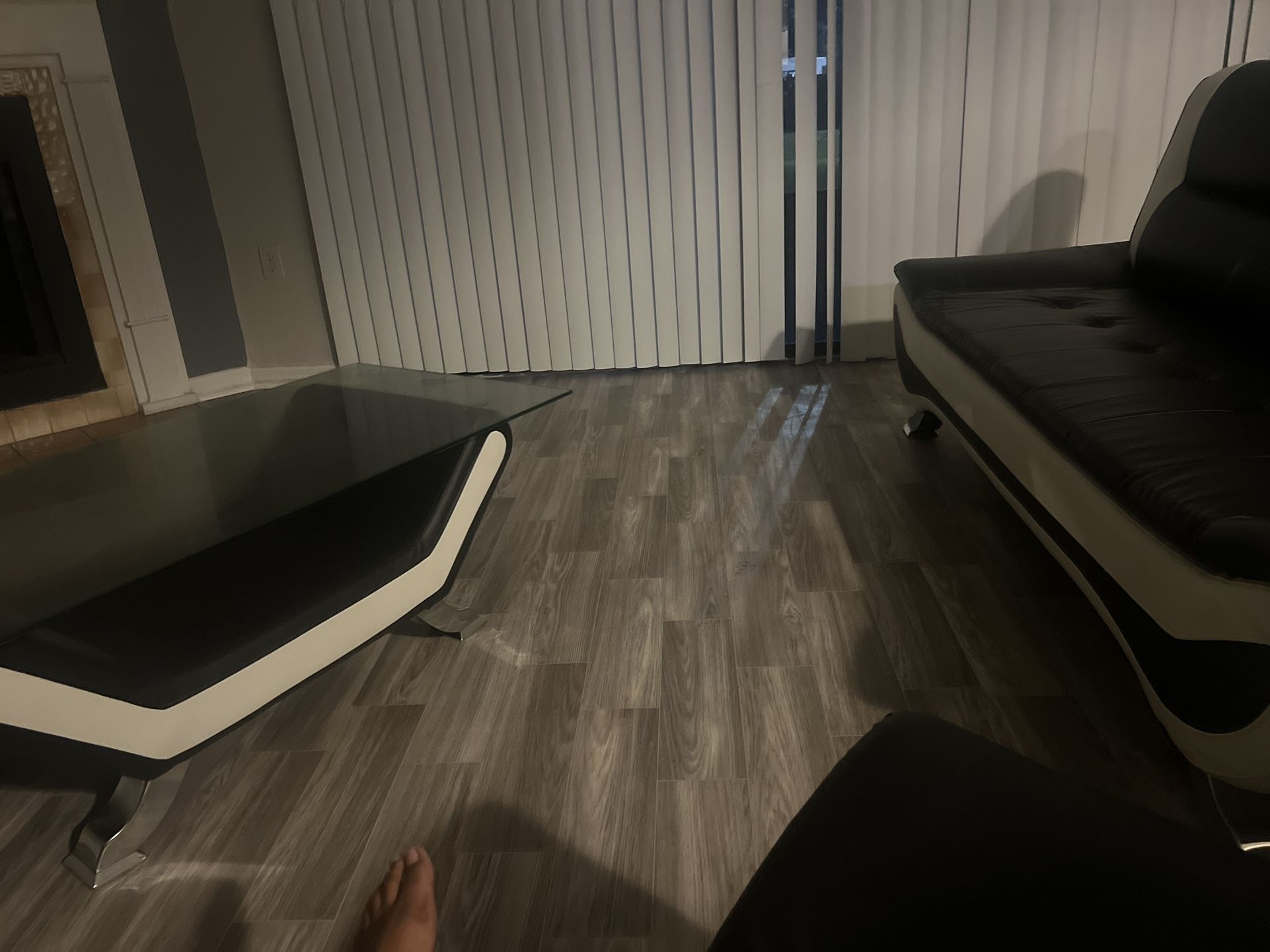 Black And White Sofa Set W Table