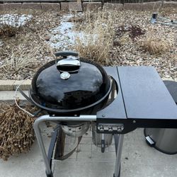 Weber kettle Performer Grill 22”