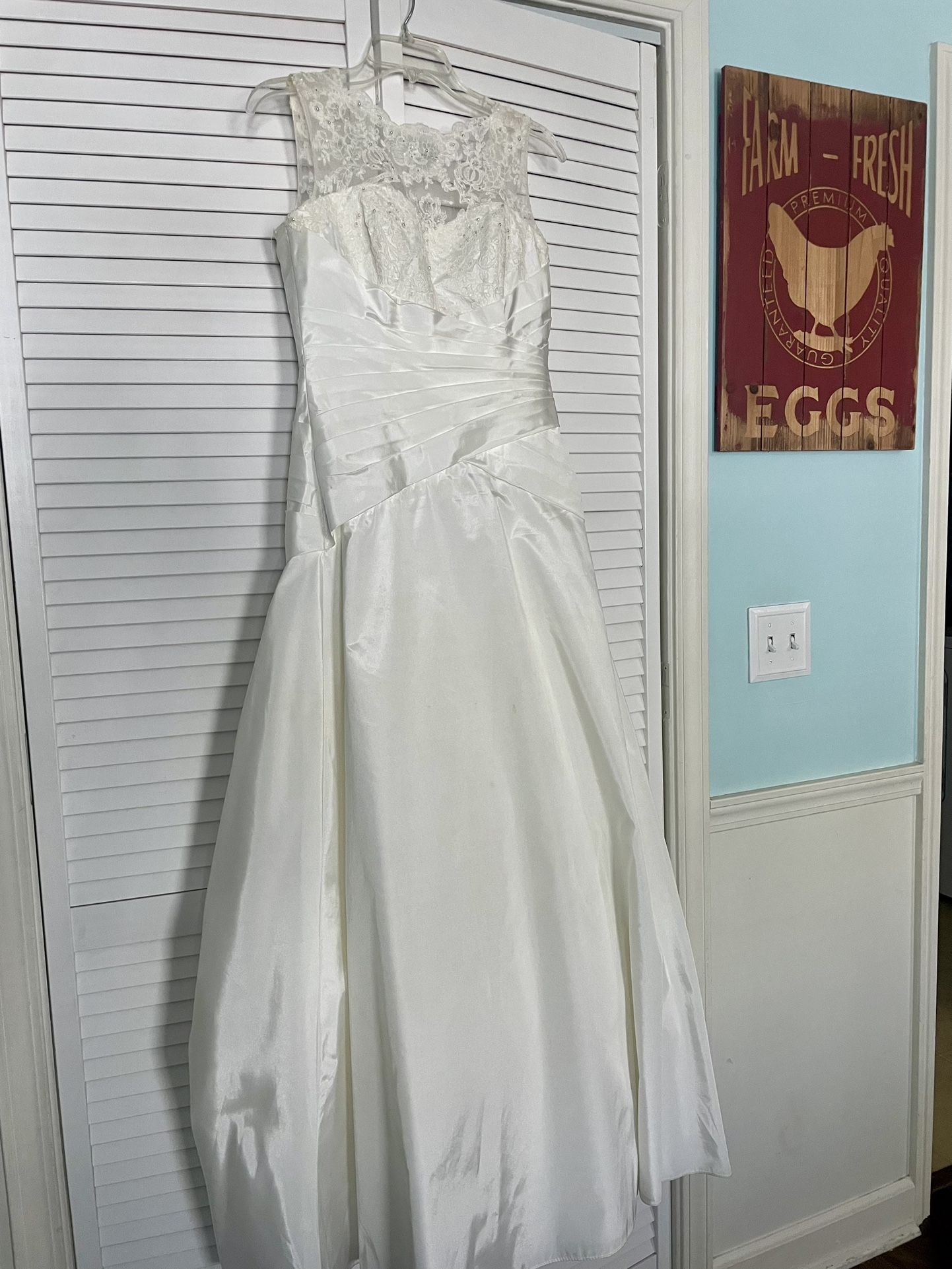 Wedding Dress - David’s Bridal Size 6