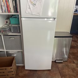 Small Dorm Size Fridge