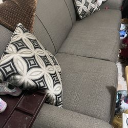 Couch & Pillows 