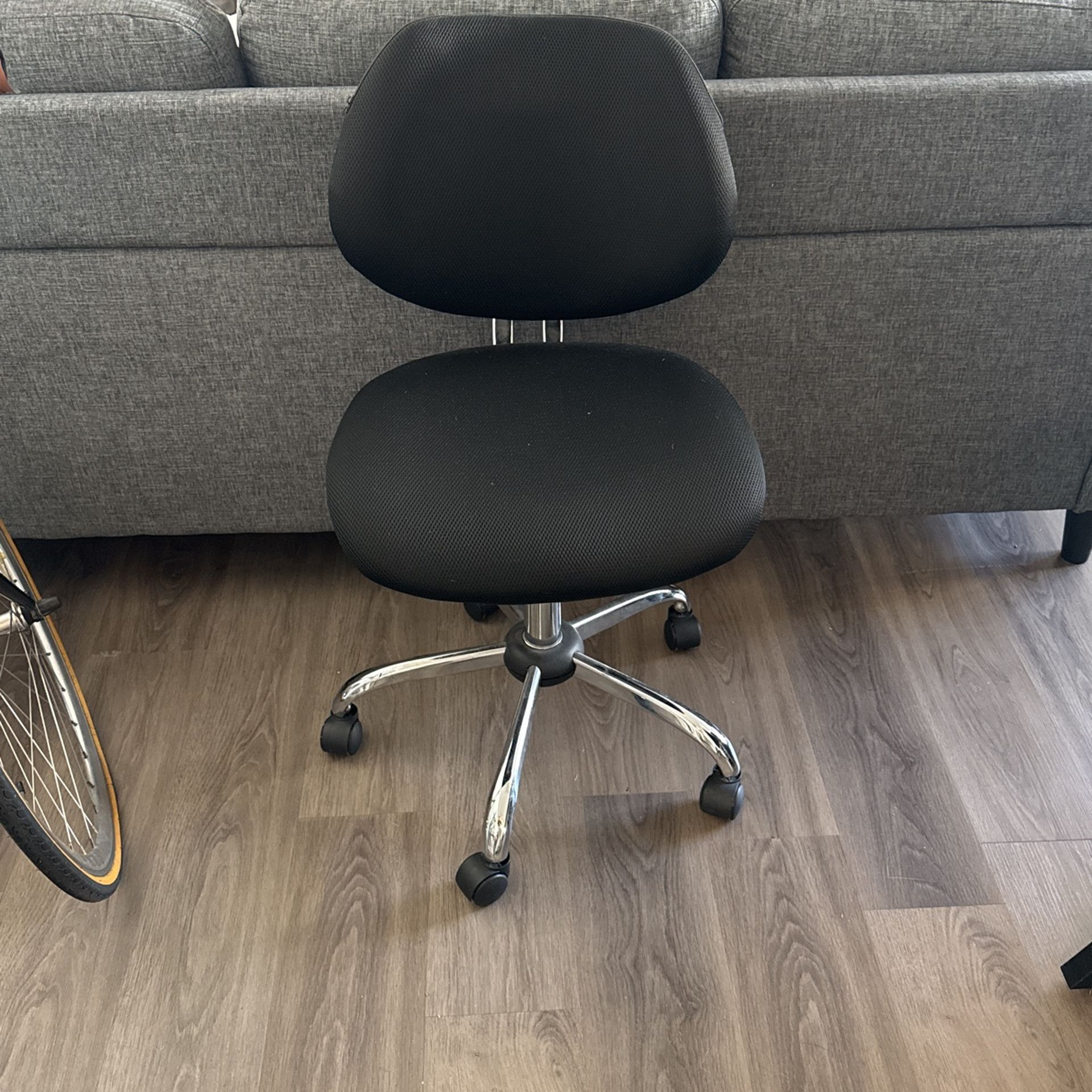Swivel Office Chair