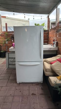 Kenmore white refrigerator