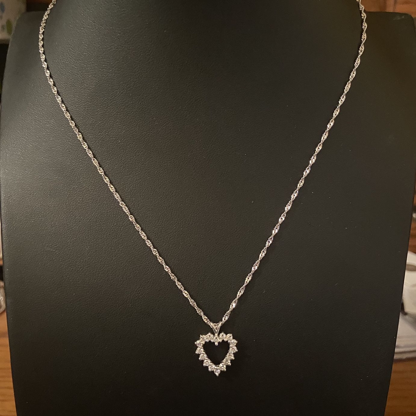 14k White Gold Heart Necklace With Diamonds