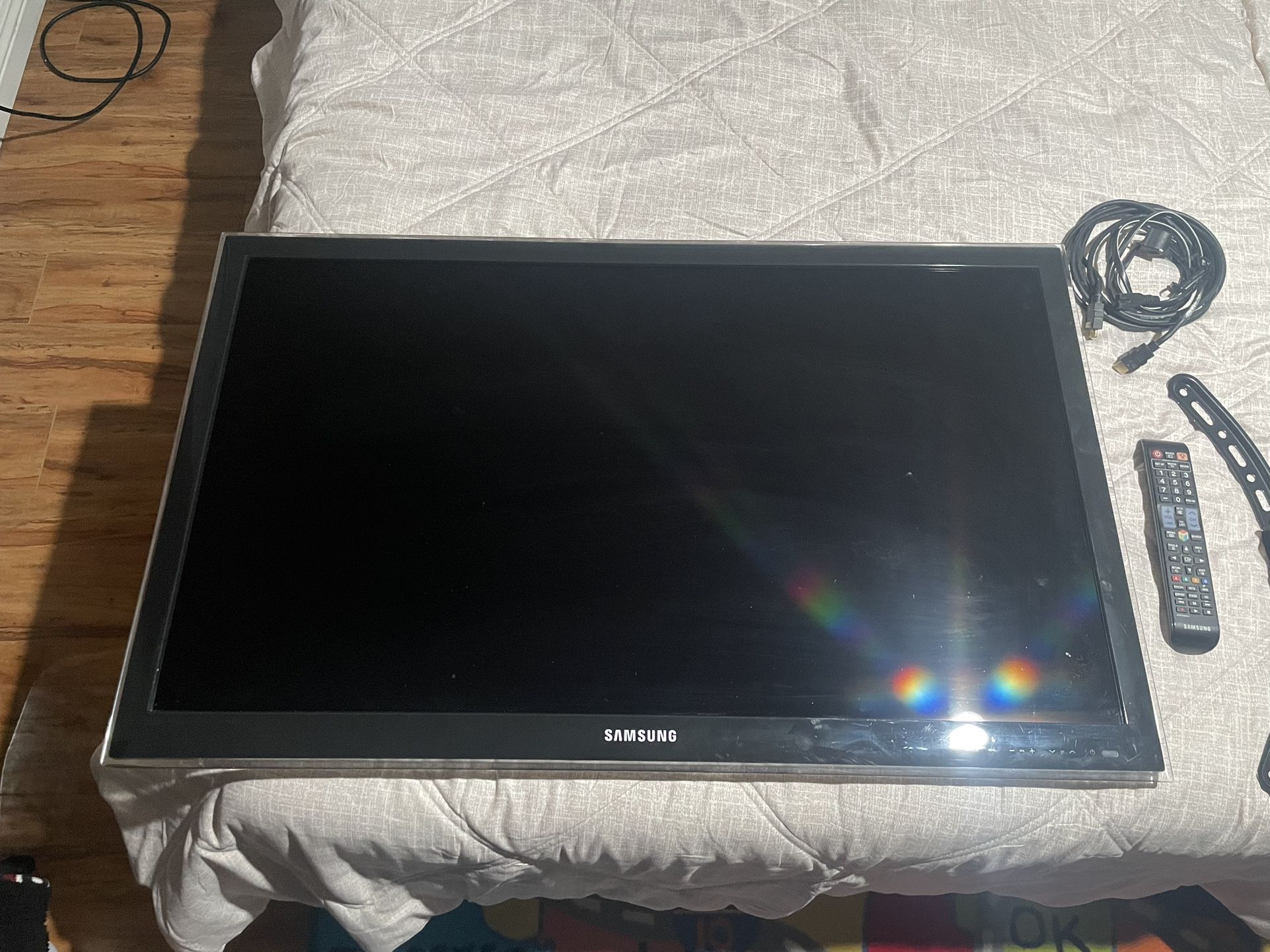40” Samsung HDTV