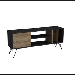 Tv Stand/ Entertainment Unit