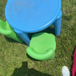 Plastic Chairs And Table