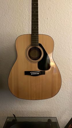 Yamaha Acoustic guitar