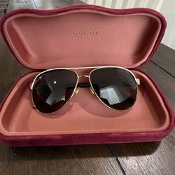 Gucci Aviator sunglasses For Women. 