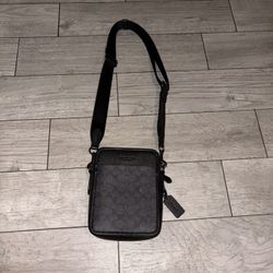 Authentic Coach Sullivan Black Men’s Crossbody Bag – Like New