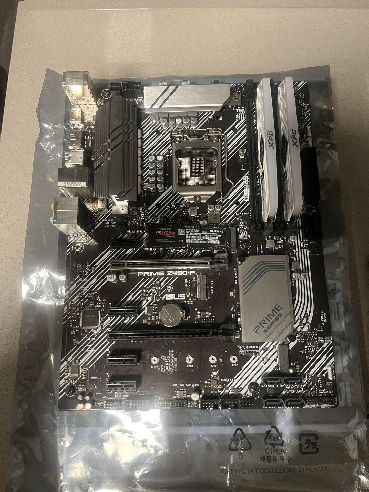 ASUS PRIME Z490-P Motherboard, Intel i9-10850k Processor + Samsung 970 EVO Plus 1TB + 16GB of Ram!