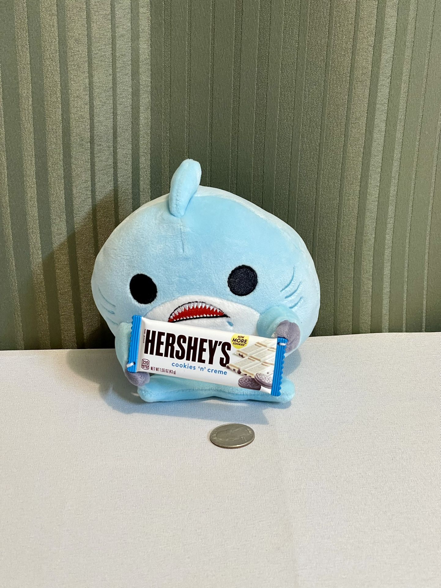 5" Zuru Snackles Series 2 Plushies - Seth Shark Hersheys Chocolate - Ship Only