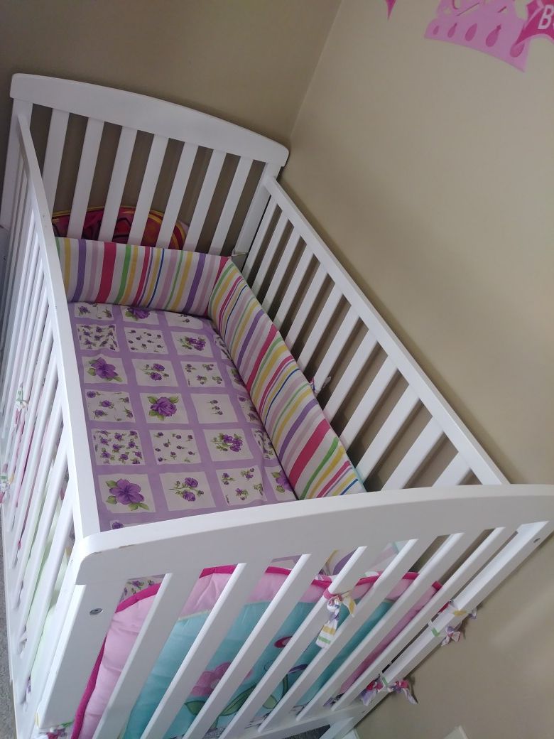 Baby crib, mattress and bedding