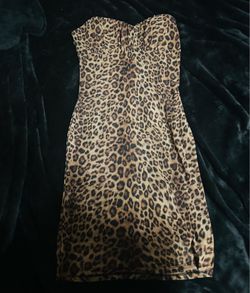 Cute print dress!