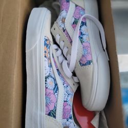 Girls Vans 