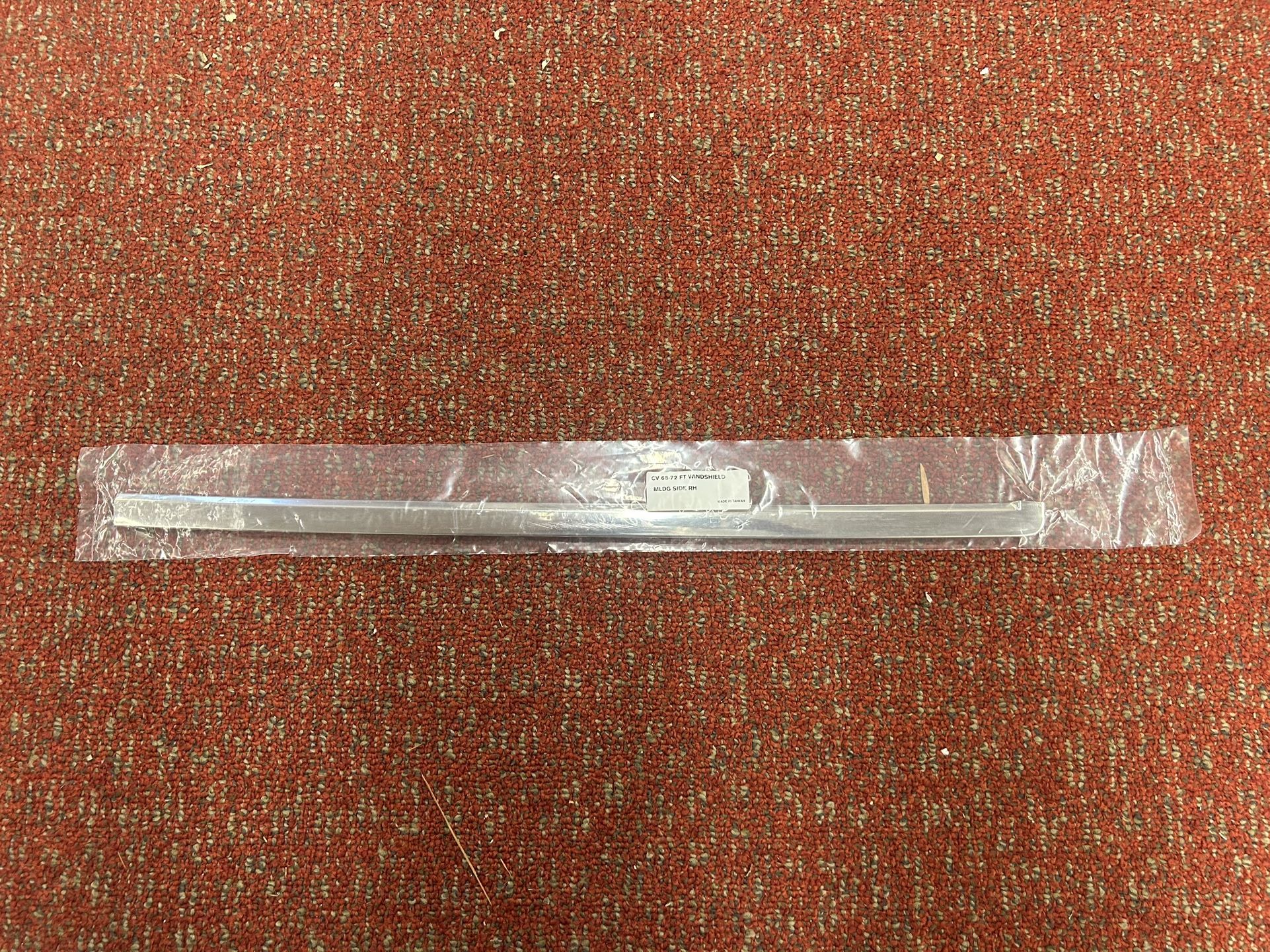 1968-72 Chevy Chevelle Front Windshield Side Moulding RH
