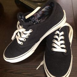 Women vans 6 1/2 like new 