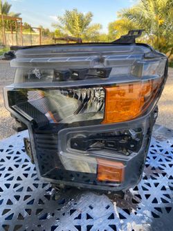 Halogen Headlight For 2022-2024 Chevy Silverado 1500 oem driver side