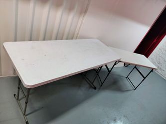 (2) Adjustable White Portable Plastic Tables Lifetime Lancaster
