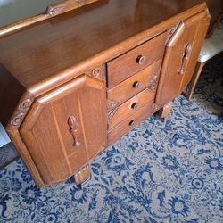 Mid CENTURY ENGLiSH HUTCH **