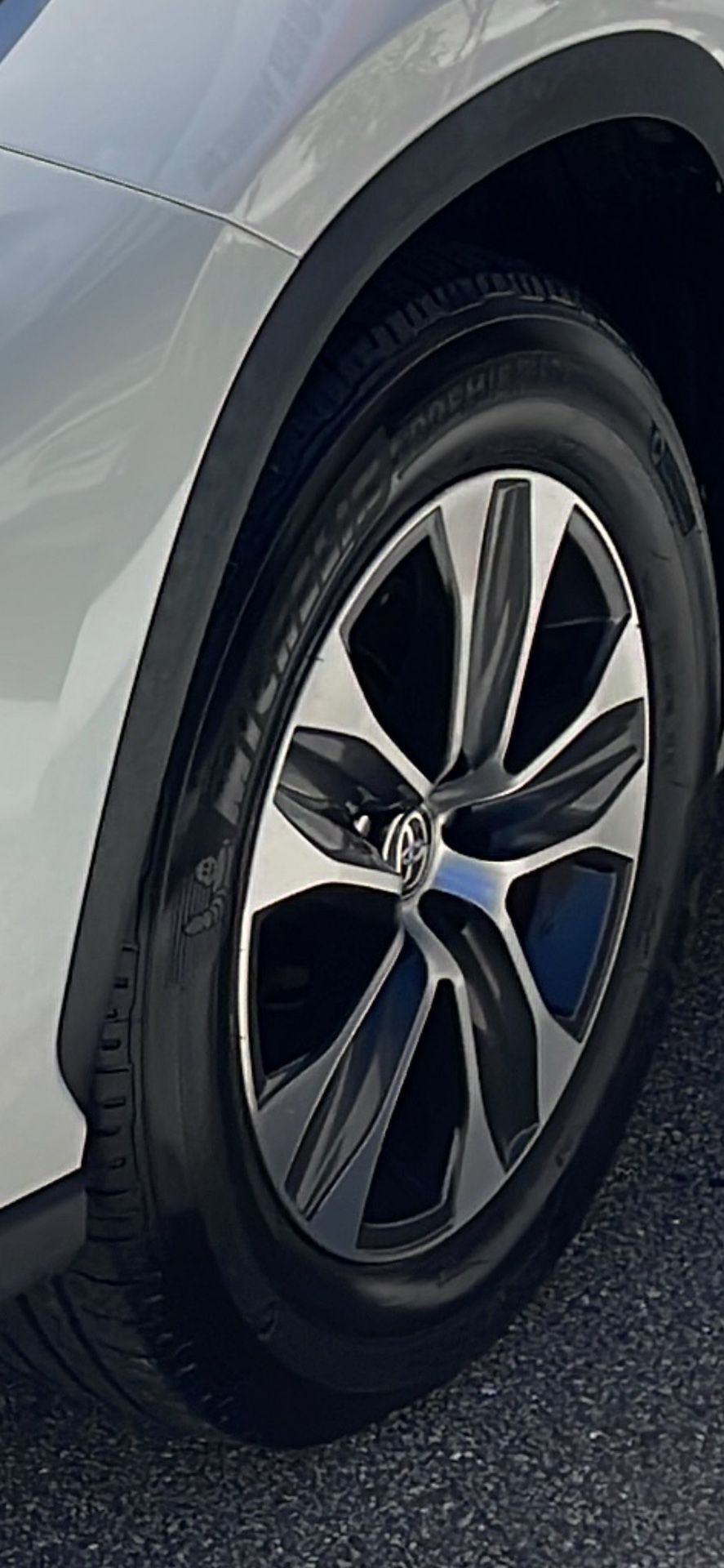 Rines 18 " 5x114.3 Con Gomas Michelin