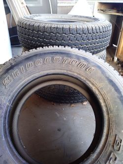 Bridgestone dueler h/ t Lt 215 /75R15
